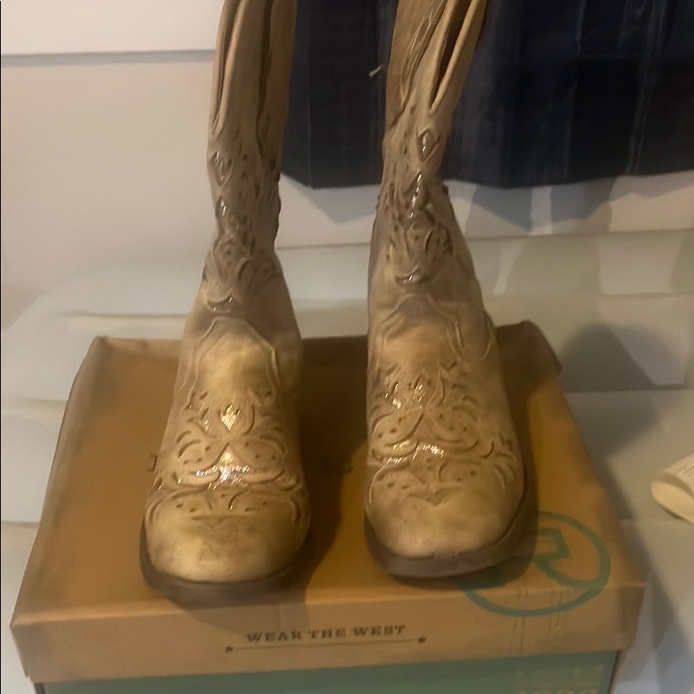 Roper Tan Ankle Boots
